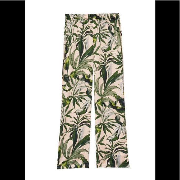 NWT Victoria’s Secret Palm Print Satin Pajama Pant in Size Small - Picture 4 of 5